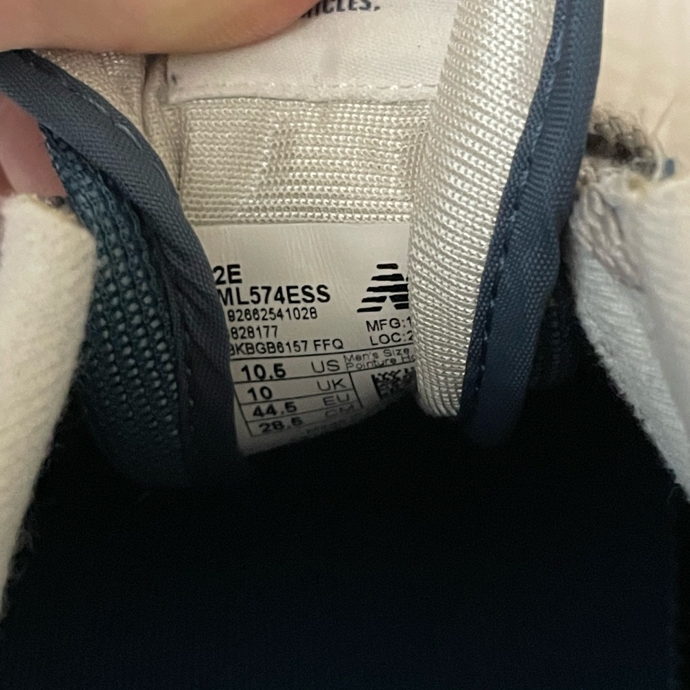 New Balance 574 (blue)